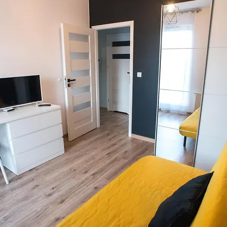 Aura Apartment *